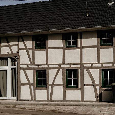 Villa Modernisiertes Fachwerkhaus in Rheinbach bei Bonn Exterior foto